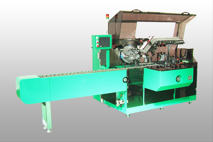 Horizontal continuous motion cartoning machine